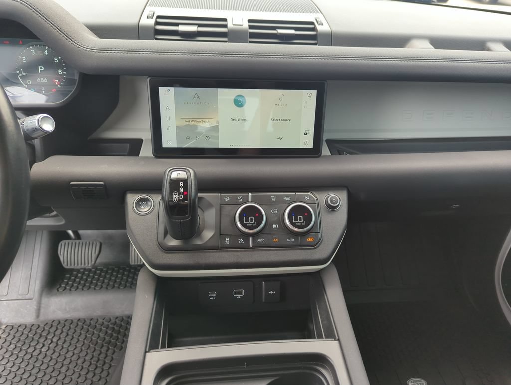 Used 2022 Land Rover Defender 110 S AWD/4WD image 24