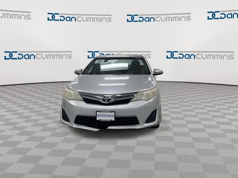 Used 2012 Toyota Camry LE image 3