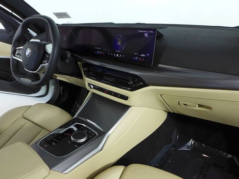 Certified 2025 BMW 330i Sedan w/ M Sport Package RWD image 13