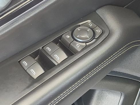 Used 2025 GMC Yukon XL Elevation AWD/4WD image 22