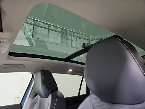 New 2026 Volkswagen Tiguan SE image 19