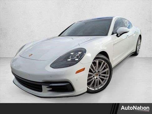 Used 2018 Porsche Panamera 4S image 1
