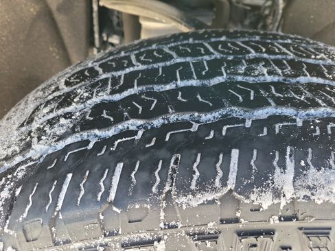 Used 2023 GMC Yukon AT4 w/ AT4 Premium Plus Package image 13