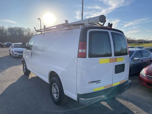 Used 2014 Chevrolet Express 2500 image 5