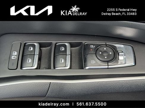 Used 2025 Kia Sorento EX w/ Panoramic Sunroof Package FWD image 16