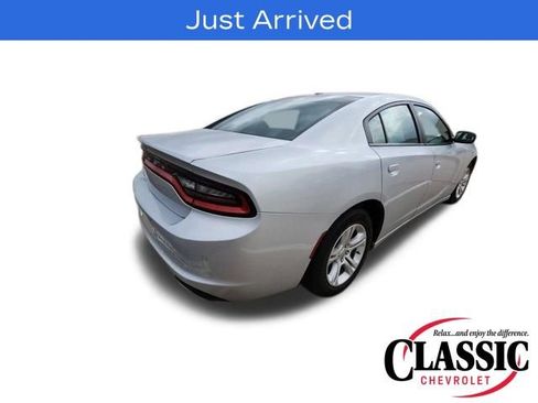 Used 2021 Dodge Charger SXT w/ Leather Interior Group image 7