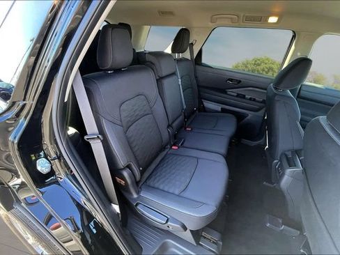 New 2026 Nissan Pathfinder SV FWD image 9