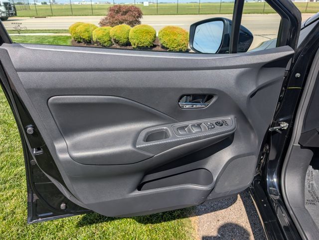 Used 2025 Nissan Versa SV FWD image 13
