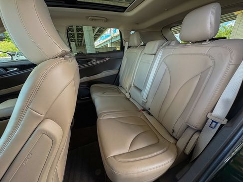 Used 2021 Lincoln Nautilus Reserve FWD image 24