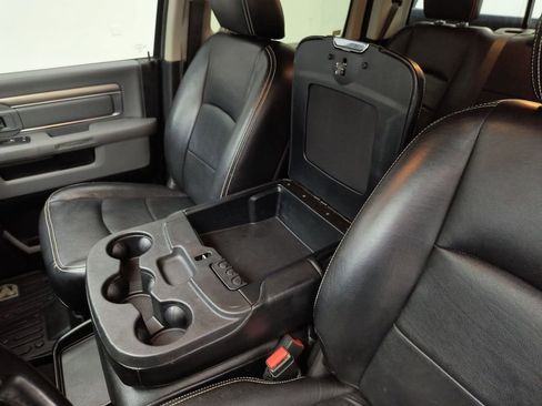 Used 2018 RAM 3500 SLT w/ Luxury Group image 23