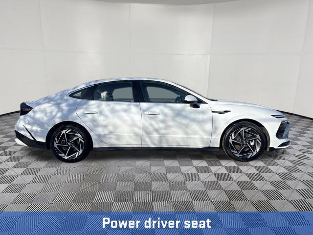 New 2026 Hyundai Sonata SEL AWD/4WD image 8