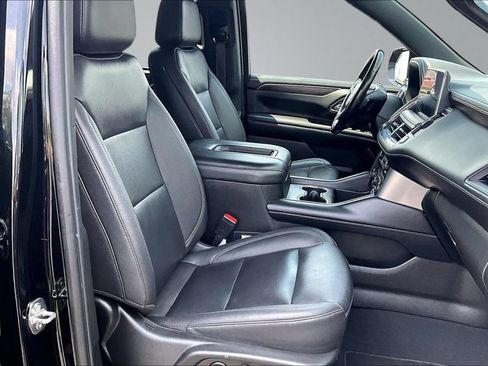 Used 2023 Chevrolet Suburban LT AWD/4WD image 7