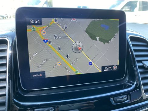 Used 2018 Mercedes-Benz GLE 43 AMG 4MATIC w/ Premium 2 Package image 12