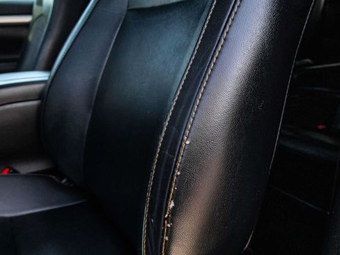 Certified 2019 Toyota Highlander XLE FWD image 17