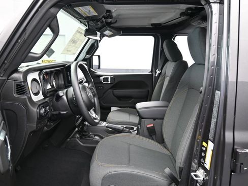 New 2026 Jeep Gladiator Sport image 11