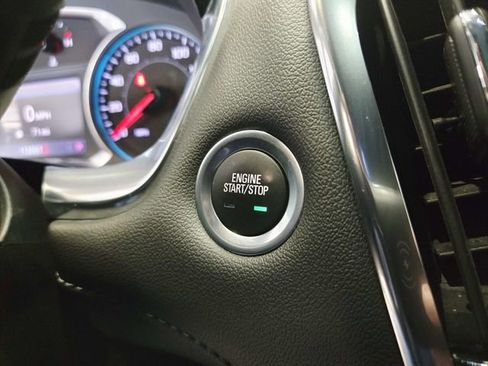 Used 2022 Chevrolet Traverse LT image 30