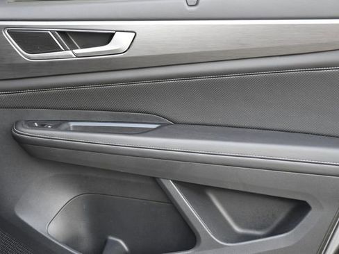 Used 2025 Volkswagen Atlas Cross Sport SE image 26