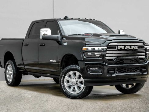 Used 2025 RAM 2500 Laramie w/ Sport Appearance Package AWD/4WD image 6