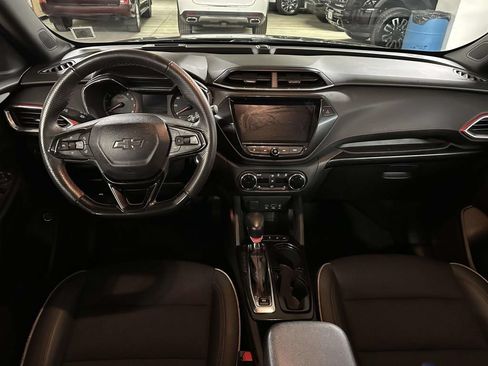Used 2023 Chevrolet TrailBlazer RS w/ Sun and Liftgate Package AWD/4WD image 16