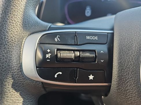 Used 2025 Kia Sportage LX FWD image 30