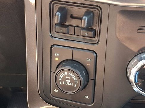 Used 2023 Ford F150 Lariat AWD/4WD image 28