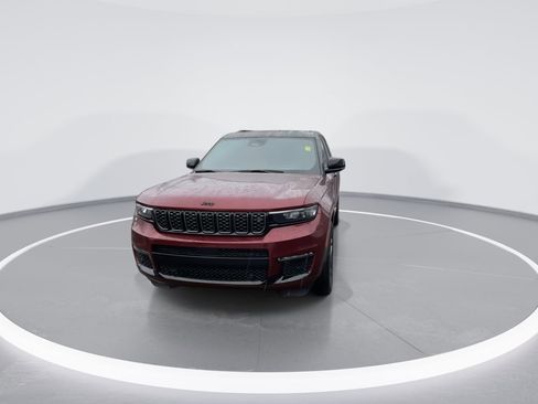 Used 2024 Jeep Grand Cherokee L Summit image 5