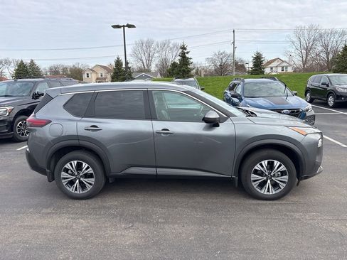 Used 2023 Nissan Rogue SV w/ SV Premium B Package image 2