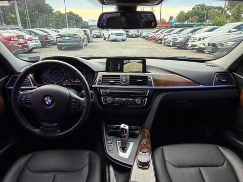 Used 2017 BMW 320i xDrive Sedan AWD/4WD image 15