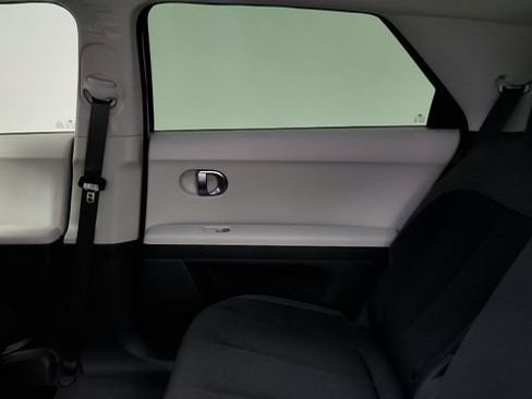 Used 2024 Hyundai Ioniq 5 SE RWD image 42
