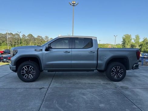 Used 2025 GMC Sierra 1500 AT4 w/ AT4 Premium Package AWD/4WD image 4