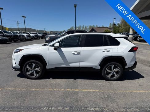 Used 2025 Toyota RAV4 SE AWD/4WD image 4
