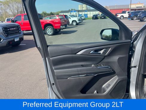 Used 2026 Chevrolet Traverse LT w/ Midnight/Sport Edition AWD/4WD image 12