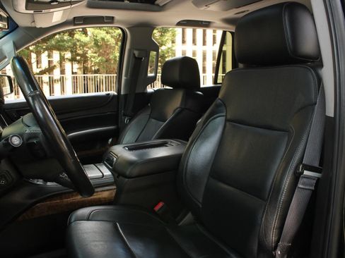 Used 2016 Chevrolet Tahoe LTZ AWD/4WD image 17