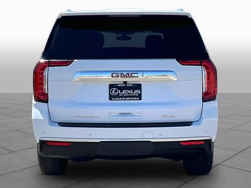 Used 2022 GMC Yukon XL SLT w/ SLT Premium Package image 5