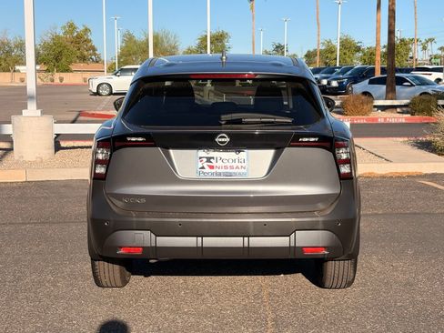 Certified 2025 Nissan Kicks SV FWD image 5