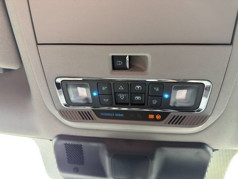 Used 2024 Ford F250 Lariat w/ Lariat Ultimate Package AWD/4WD image 44