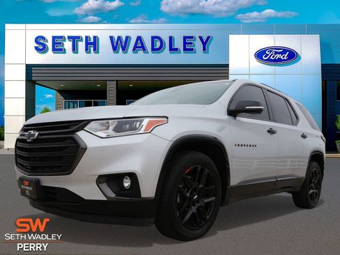 Used 2021 Chevrolet Traverse Premier w/ Redline Edition image 6