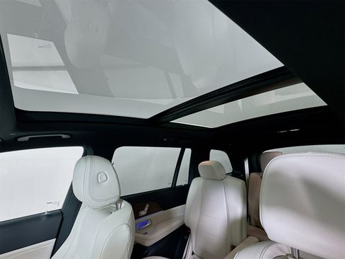 Used 2026 Mercedes-Benz GLS 450 4MATIC image 24