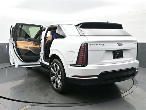 New 2025 Cadillac Escalade IQ Luxury 2 image 58