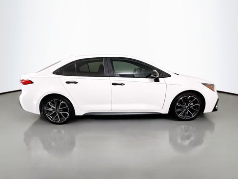 Used 2021 Toyota Corolla SE FWD image 11