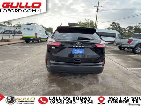 Certified 2024 Ford Edge SE image 7