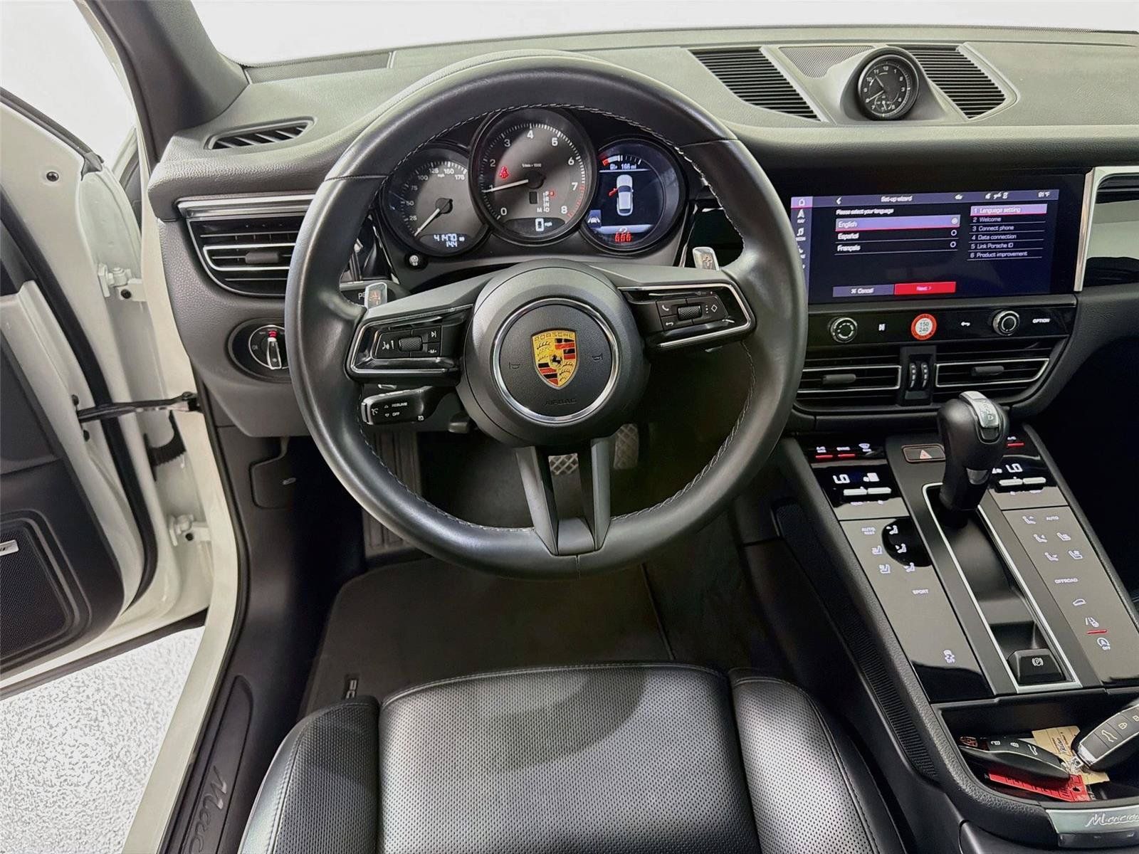 Certified 2022 Porsche Macan AWD/4WD image 18