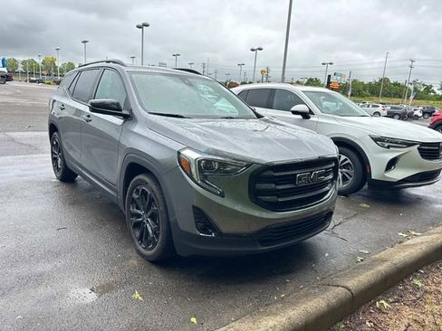 Used 2020 GMC Terrain SLT w/ Preferred Package FWD image 2