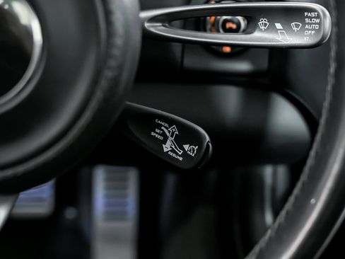 Used 2015 McLaren 650S Spider image 29