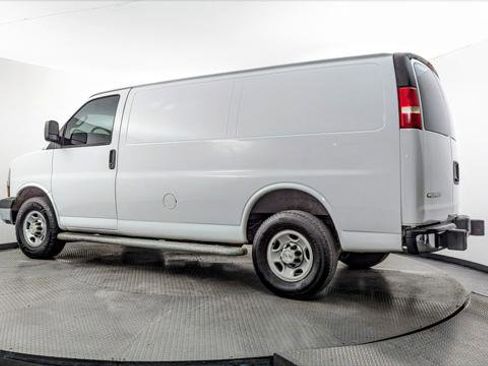 Used 2020 Chevrolet Express 2500 w/ Driver Convenience Package image 6