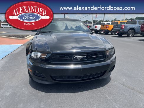 Used 2011 Ford Mustang Premium w/ 202A Rapid Spec Order Code RWD image 6