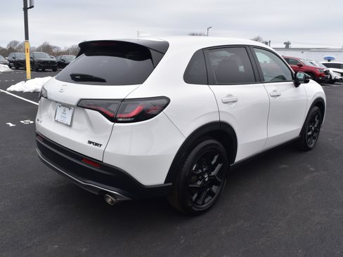 Certified 2024 Honda HR-V Sport image 3