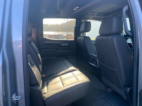 Used 2024 Chevrolet Silverado 1500 High Country image 16