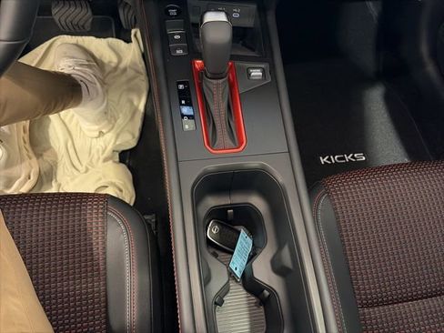 New 2026 Nissan Kicks SR image 25