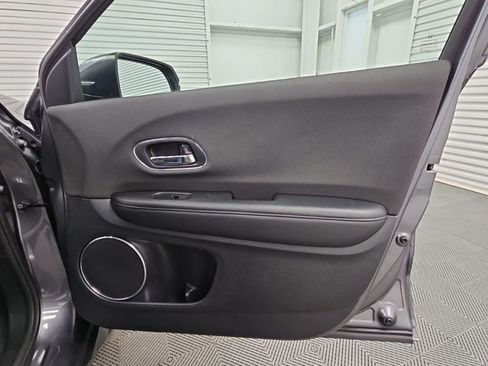 Used 2021 Honda HR-V EX image 39